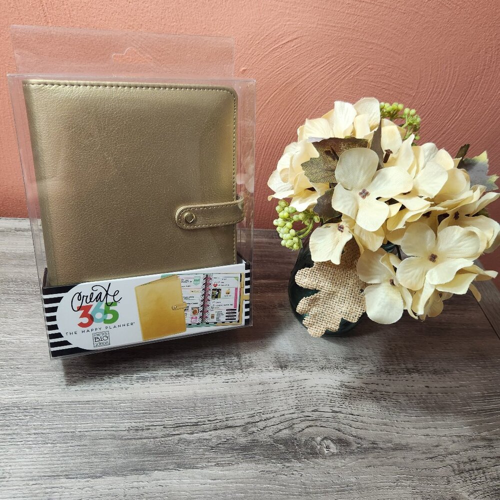NWT Happy Planner MINI Gold Deluxe Planner Cover